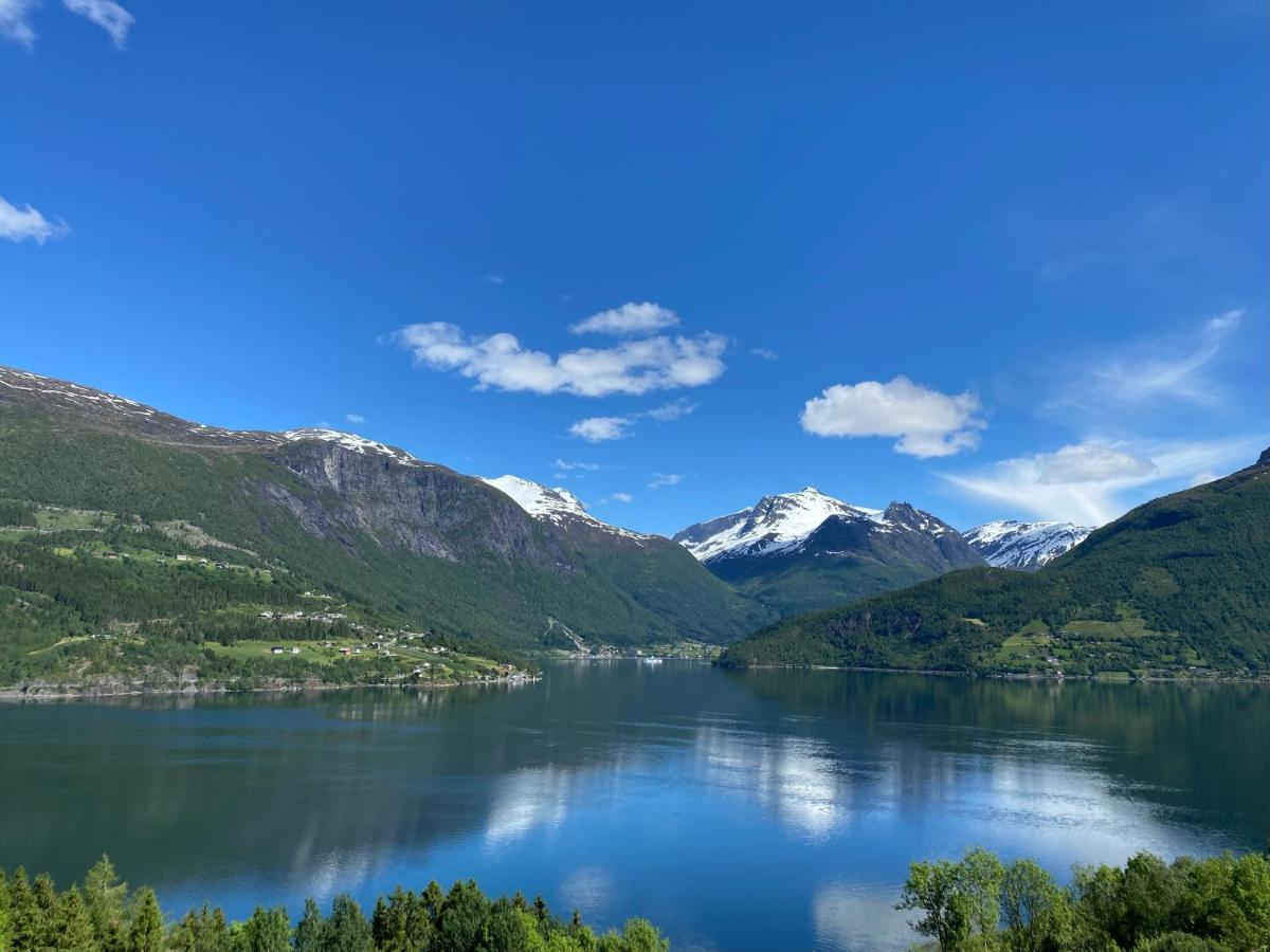 Olden Fjord Apartments Exterior foto